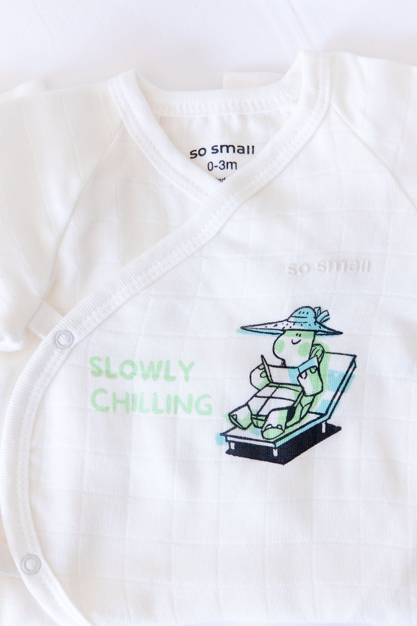 طقم كيمونو قطعة واحدة من نسيج الماسلين من القطن العضوي الفاخر- تصميم سلحفاة