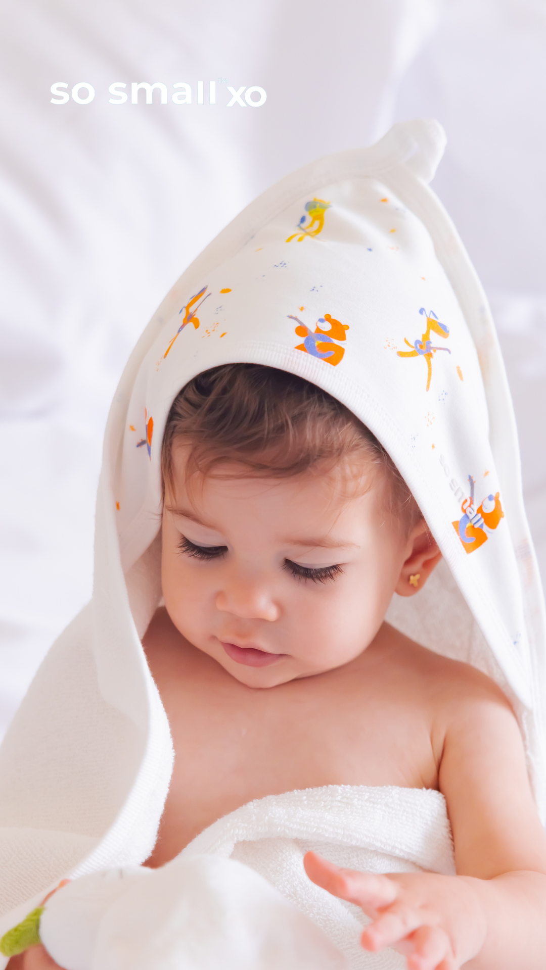 منشفة بغطاء رأس so small xo من القطن المصري الفاخر-  تصميم حفلة