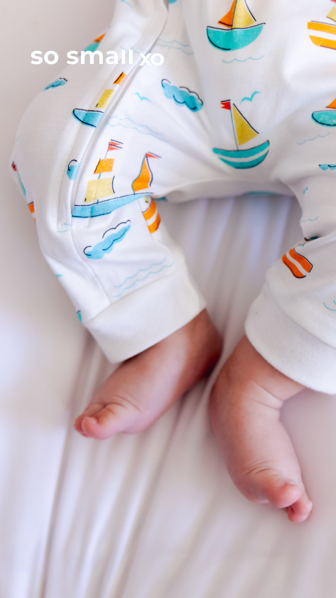 سالوبت so small xo بسوستة وأرجل مفتوحة من القطن العضوي الفاخر- تصميم مركب